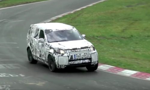 2018 Land Rover Discovery spotted, hustles around Nurburgring (video)