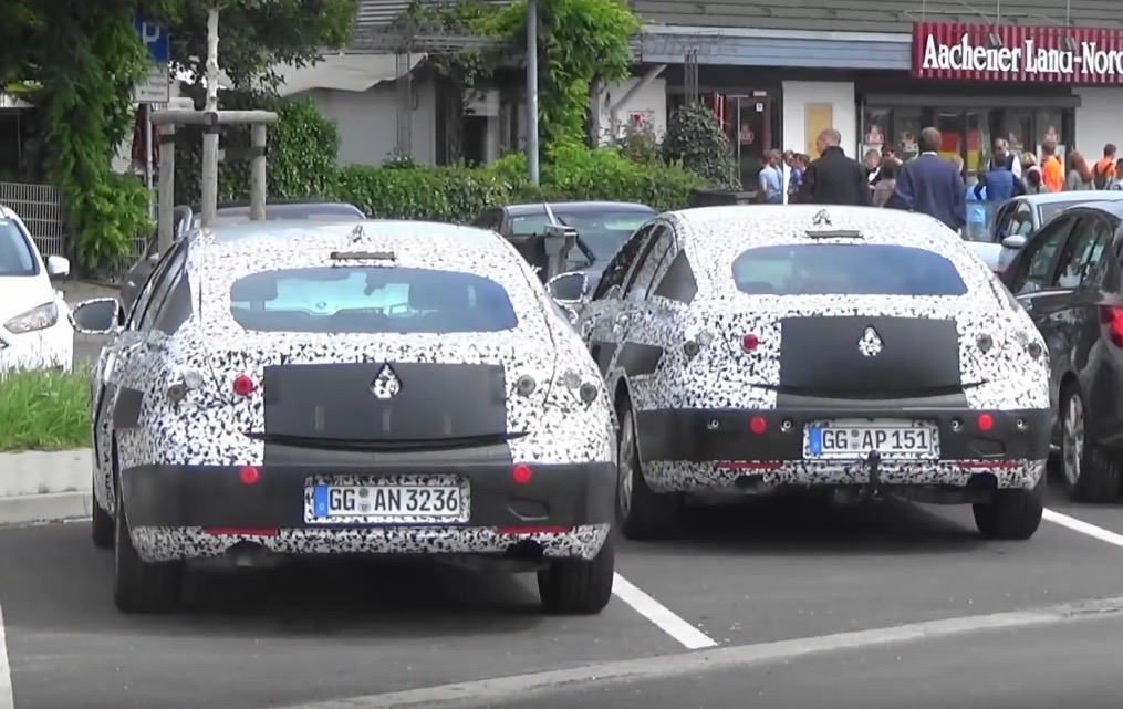 Next-gen Opel Insignia spotted, 2018 Commodore? (video)