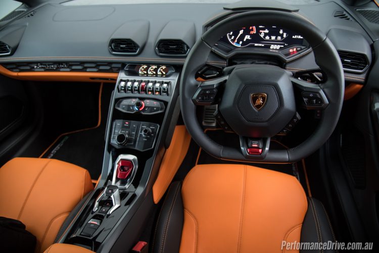 2016 Lamborghini Huracan LP580-2 dashboard