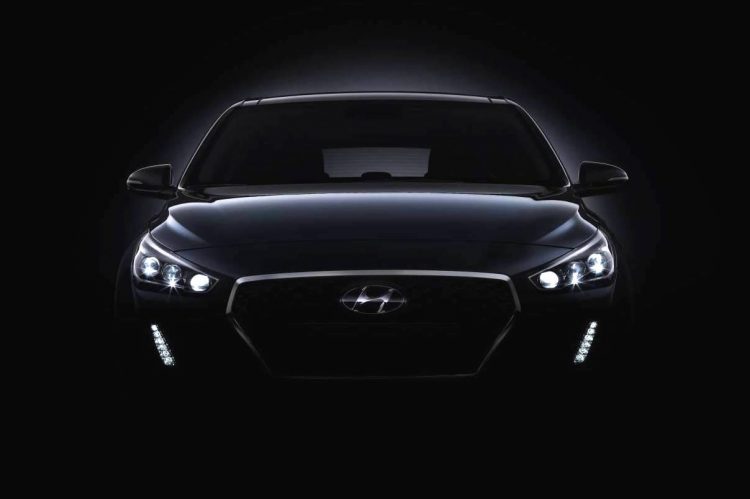 2017 Hyundai i30 teaser-front