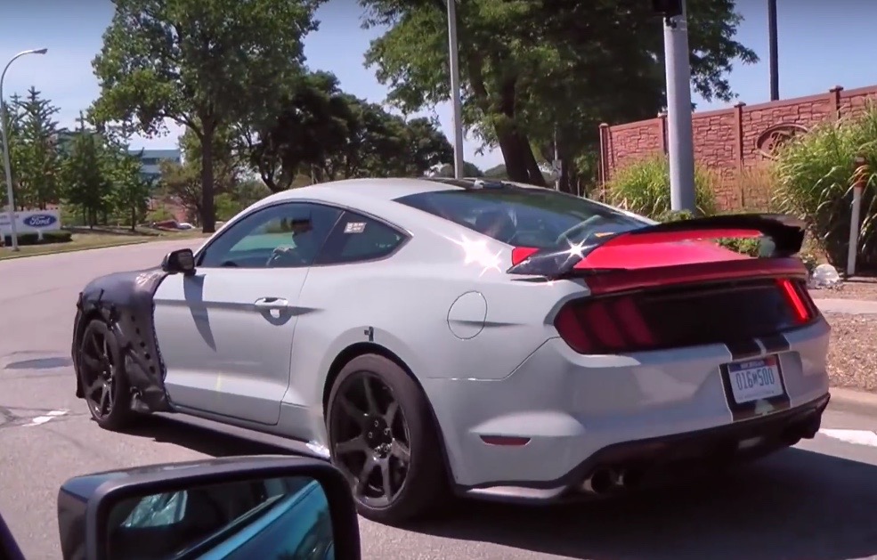 2018 Mustang GT500 prototype spotted, supercharged? (video)