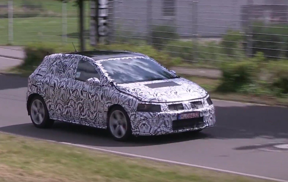 2018 Volkswagen Polo spotted, MQB adds size (video)