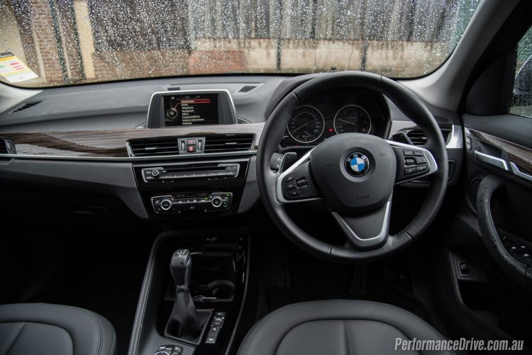 2016 BMW X1 xDrive20d-dash