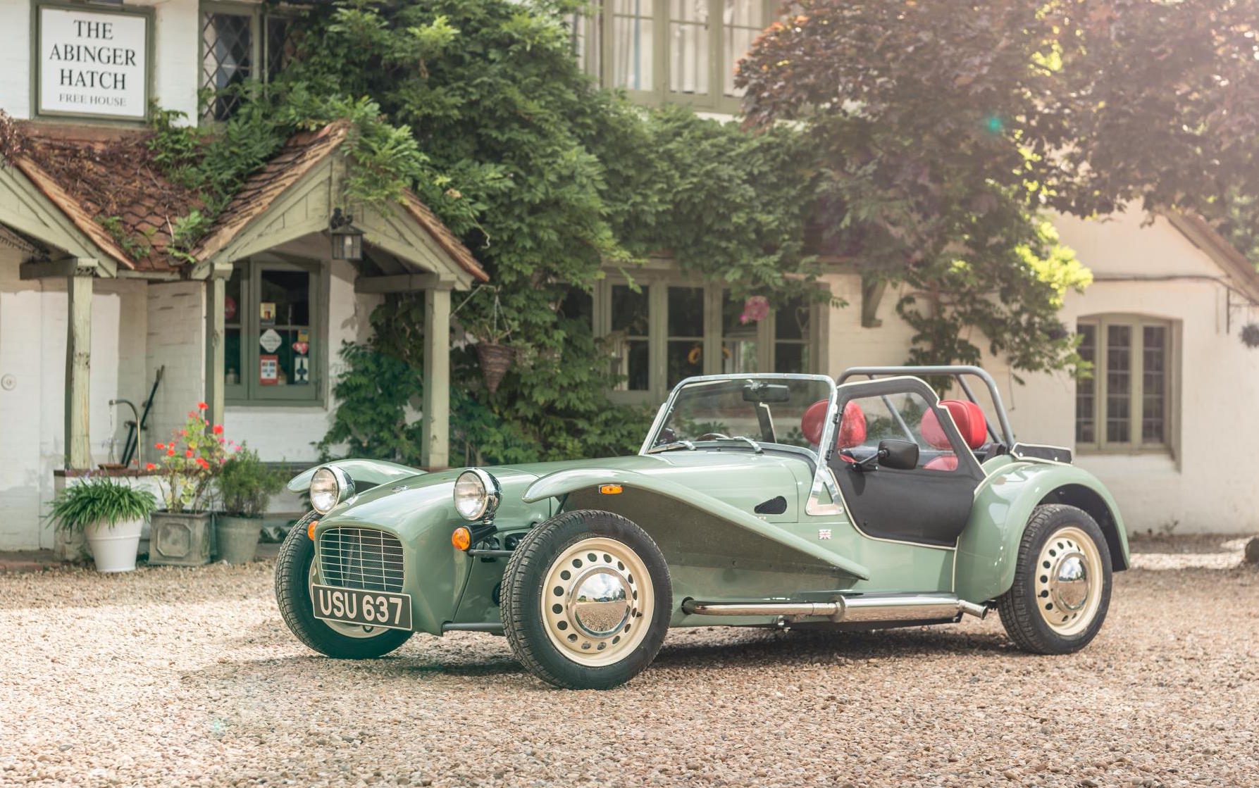 Caterham Seven Sprint goes retro, just 60 being made