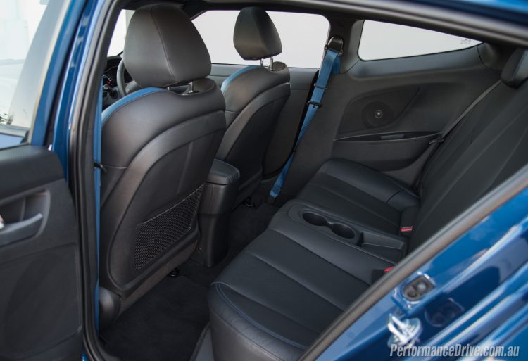 2016 Hyundai Veloster Street Turbo-rear door