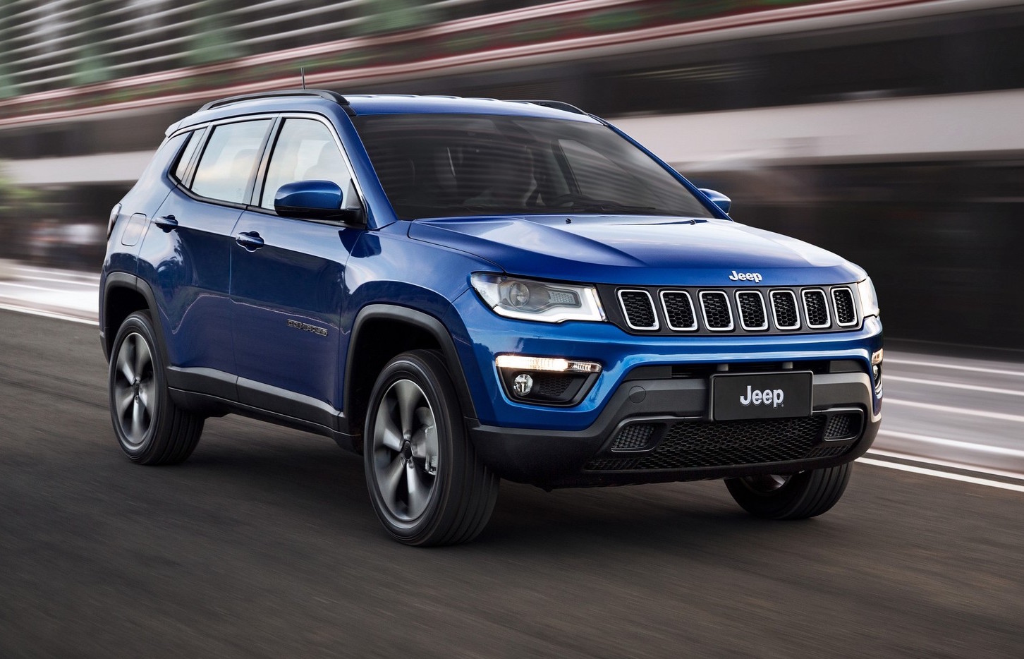 2017 Jeep Compass officially revealed