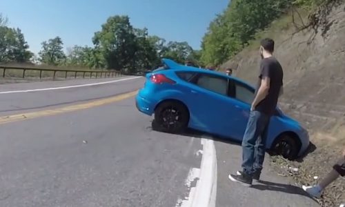 Video: How not to use Drift Mode in Ford Focus RS