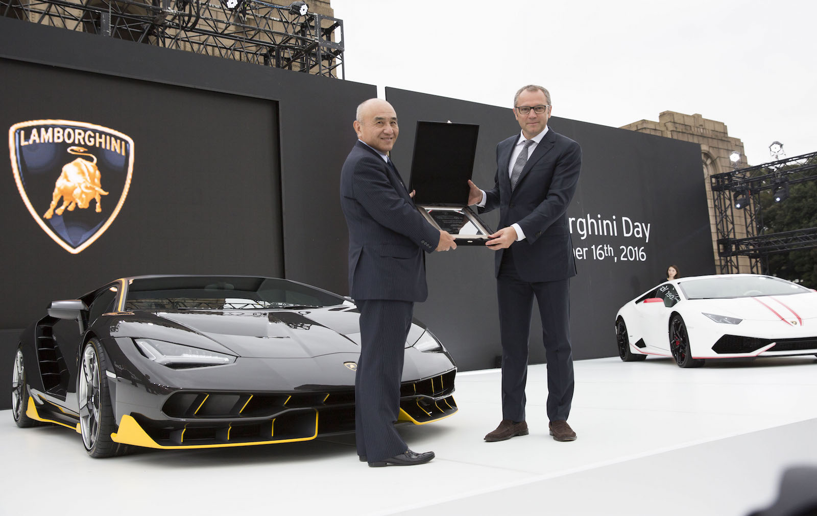 Lamborghini celebrates 30 years of carbon fibre use