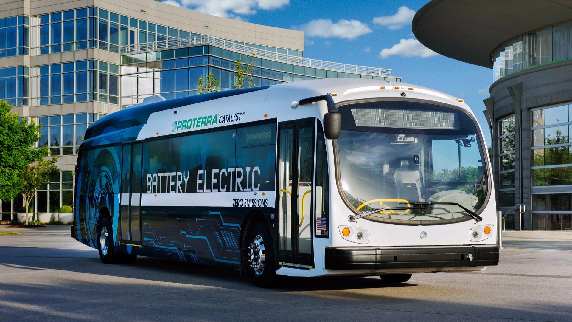 Proterra Catalyst E2 is a 660kWh EV bus with 560km range