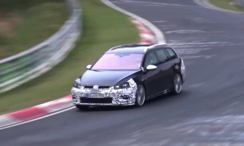 2017 Volkswagen Golf R wagon spotted, more power expected (video)