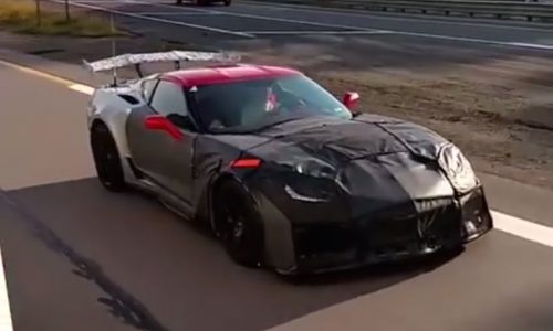 2018 Chevrolet Corvette ZR1 prototypes spotted (video)