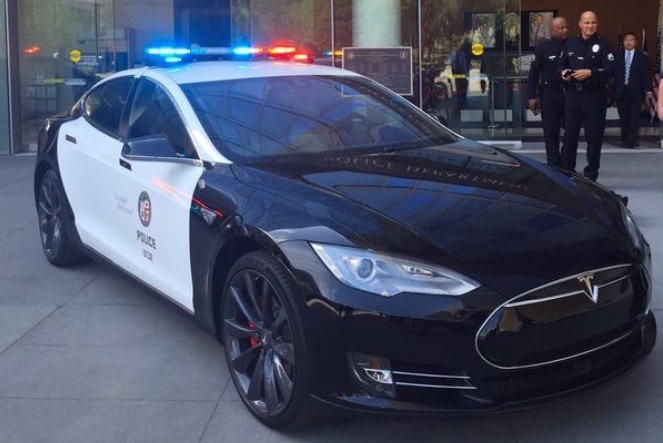 LA police testing Tesla Model S for patrol fleet
