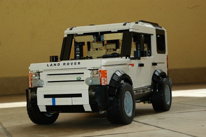 lego-land-rover-discovery
