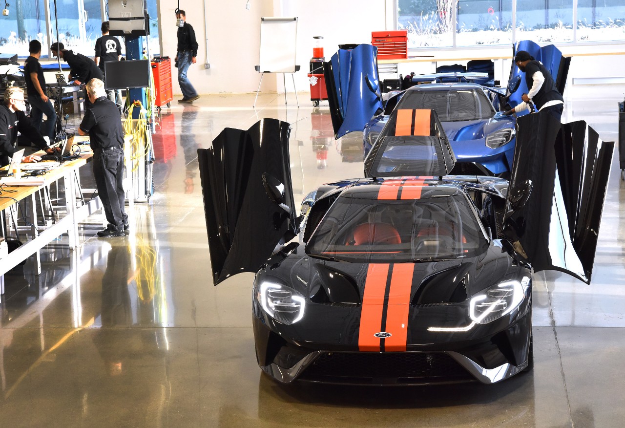 2017 Ford GT production commences, first lucky customers take delivery