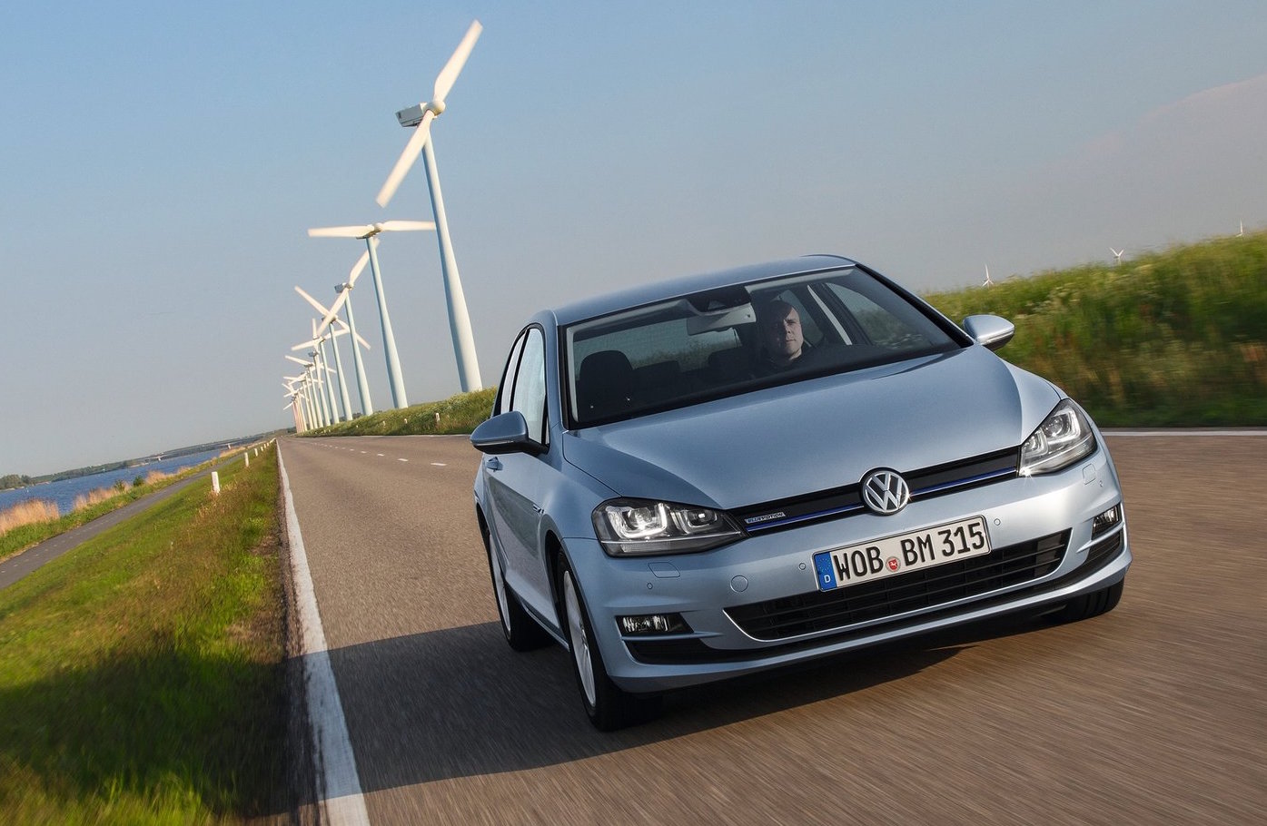 Volkswagen to contribute $200 million to pollution fund in U.S.