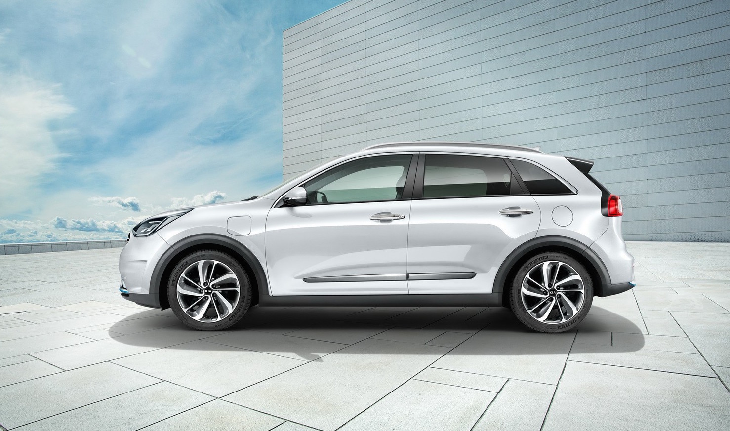 Kia Niro plugin hybrid revealed with 55km EV range PerformanceDrive