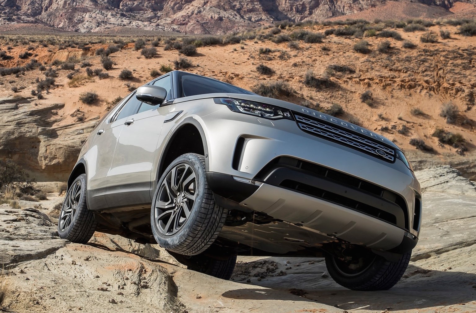 Land Rover Discovery to get hardcore 4×4 variant by SVO
