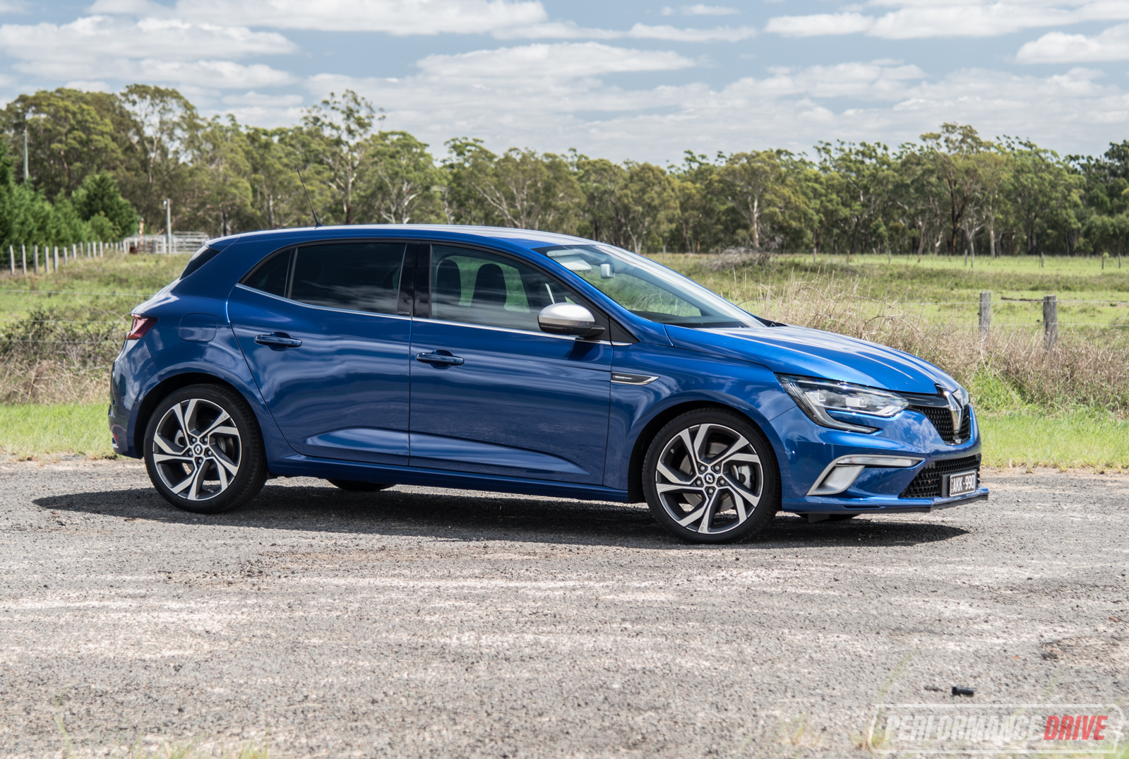 17 Renault Megane Gt Review Video Performancedrive