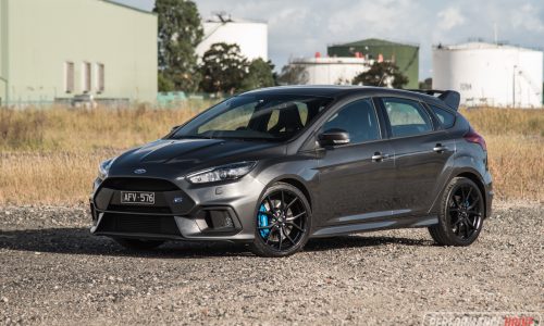 2017 Ford Focus RS review (video)