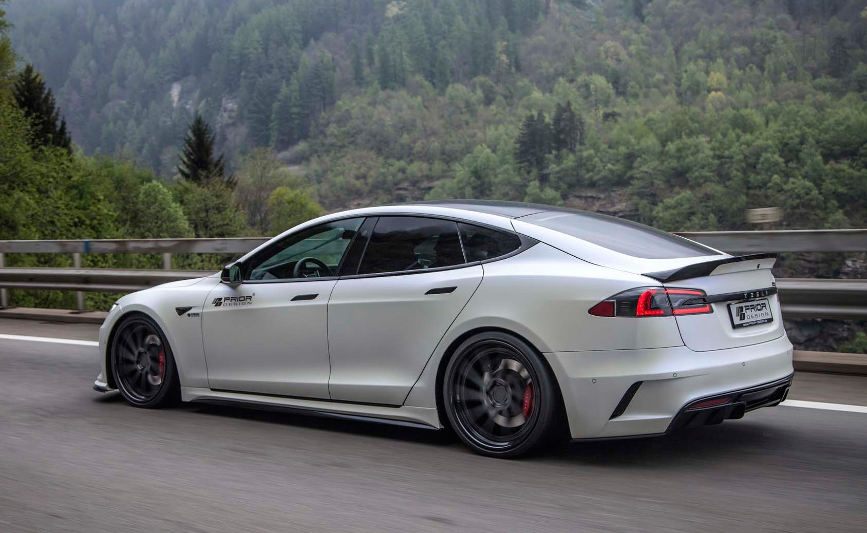 Prior Design Tesla Model S P100D shows EV tuning potential