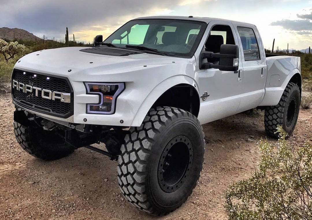 Ford F250R MegaRaptor is one off-road beast (video)