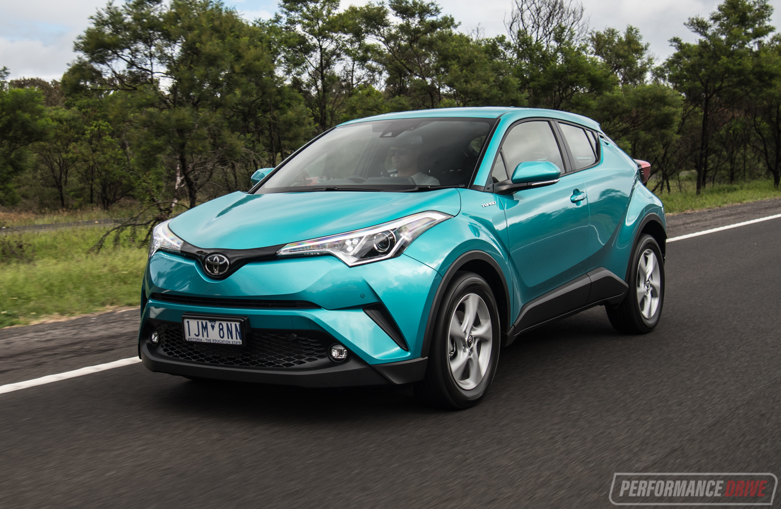 2017 Toyota C-HR review – manual (video)