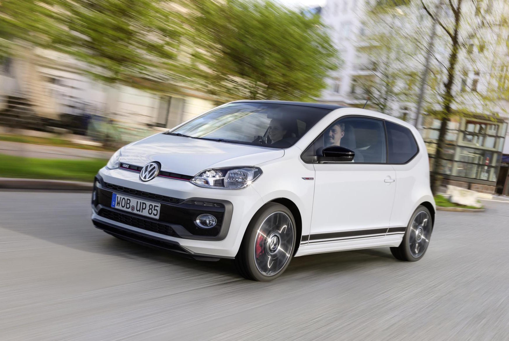 2017 Volkswagen Up! GTI officially unveiled