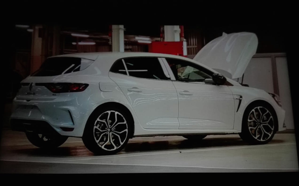 2018 Renault Megane R.S. leaks out some more