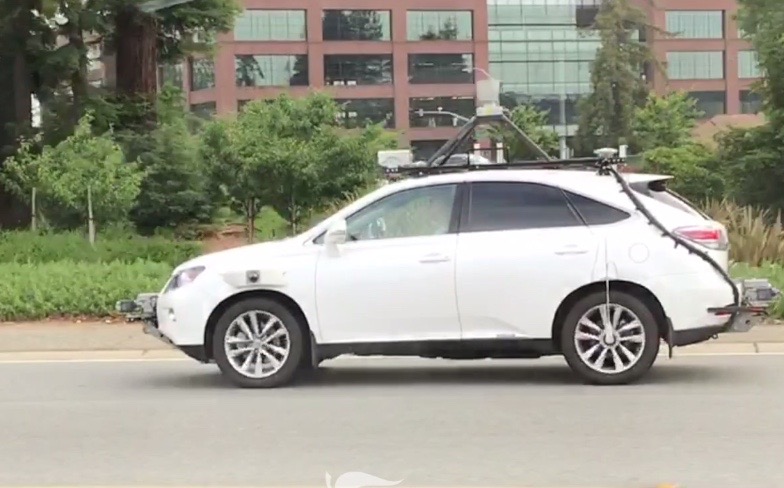 Apple spotted testing autonomous tech in California (video)