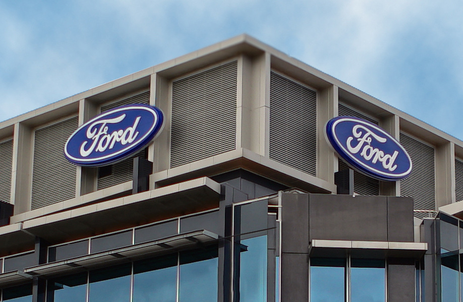 Ford CEO Mark Fields retires, James Hackett appointed