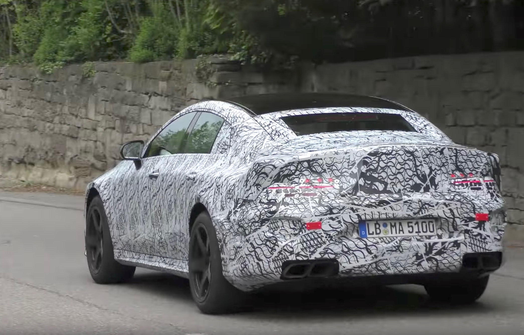 Mercedes-AMG GT four-door coupe spotted, to ride on MRA platform (video)