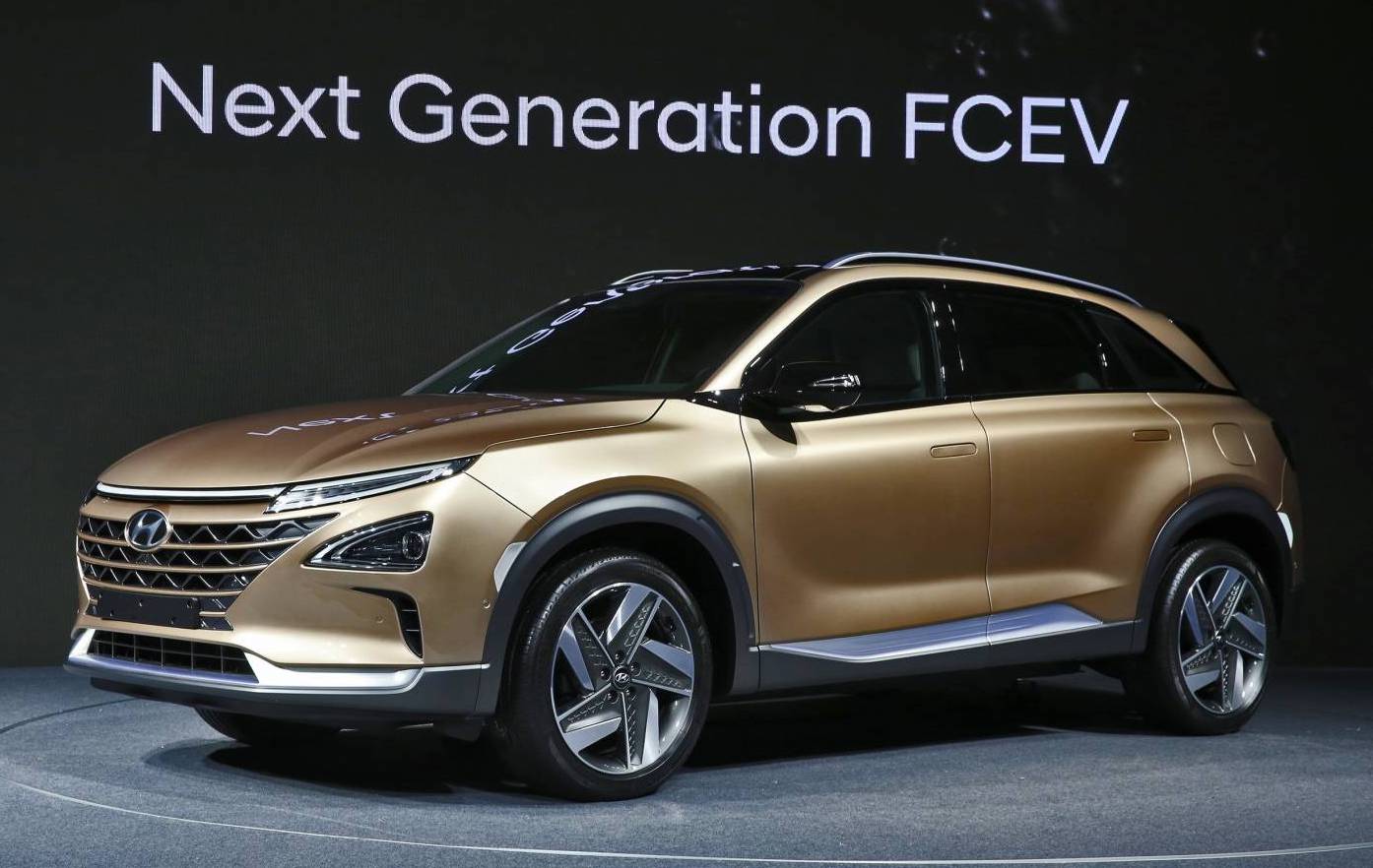 Hyundai previews next-gen FCEV, electric Kona confirmed