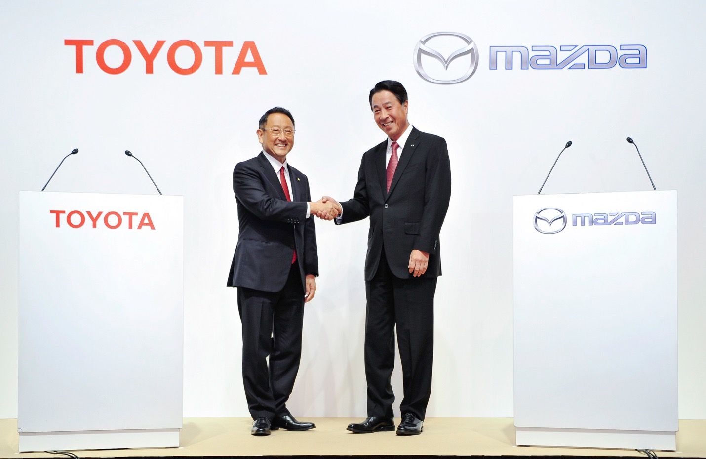 Toyota & Mazda sign partnership; co-develop EVs, produce vehicles in US