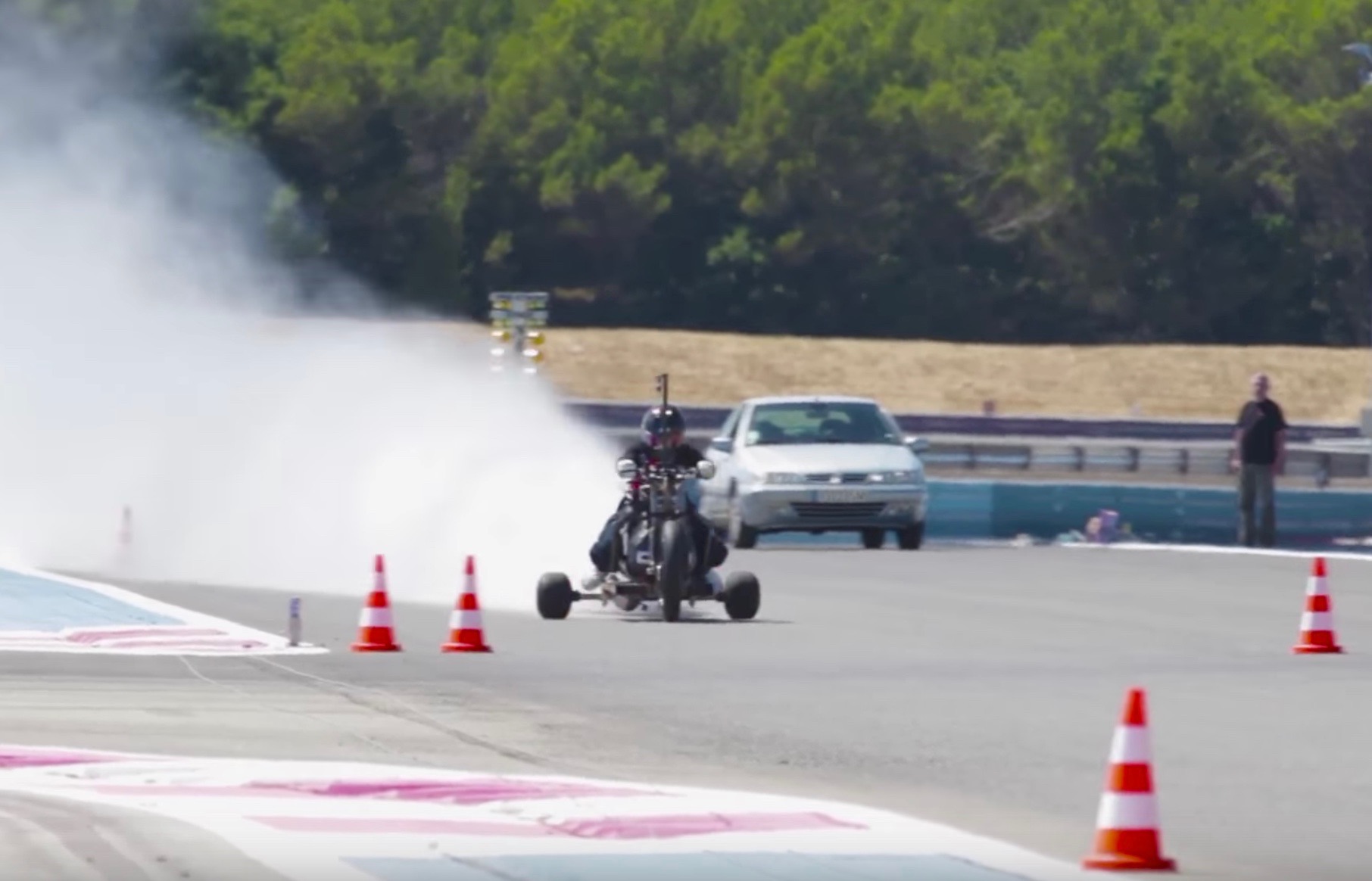 Video: Water-powered kart sprints from 0-100km/h in 0.5sec