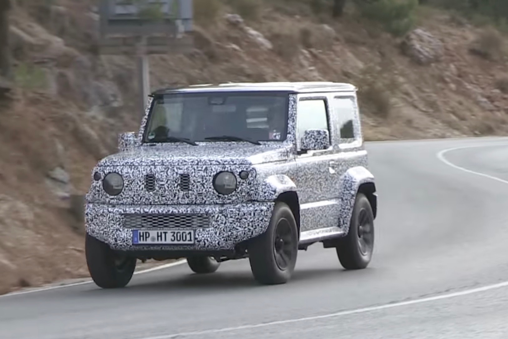 2018 Suzuki Jimny spotted, looks bigger and boxier (video)