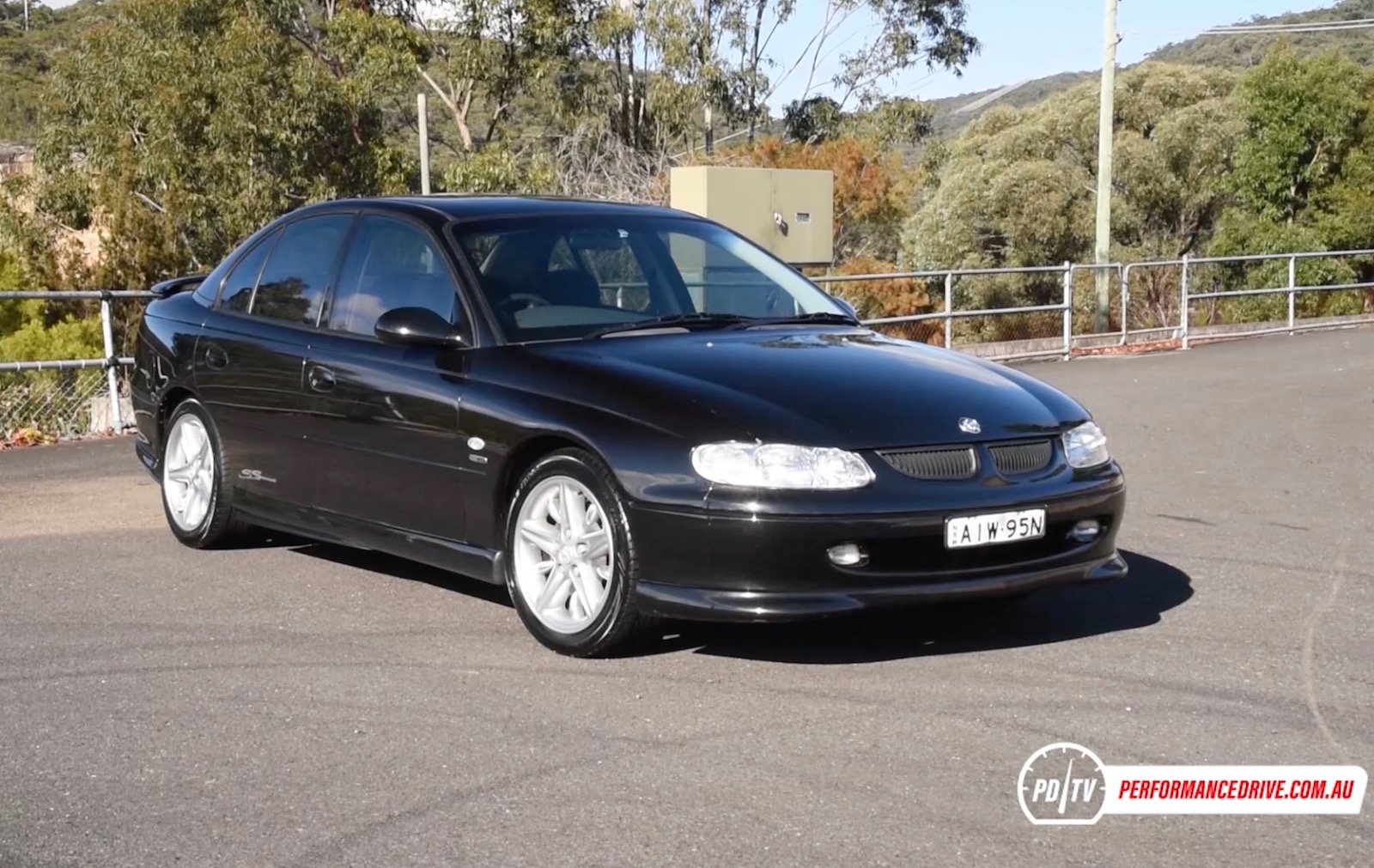 Video: 2000 Holden VT Commodore SS Series II 0-100km/h & engine sound