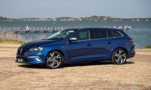 2017 Renault Megane GT wagon review (video)