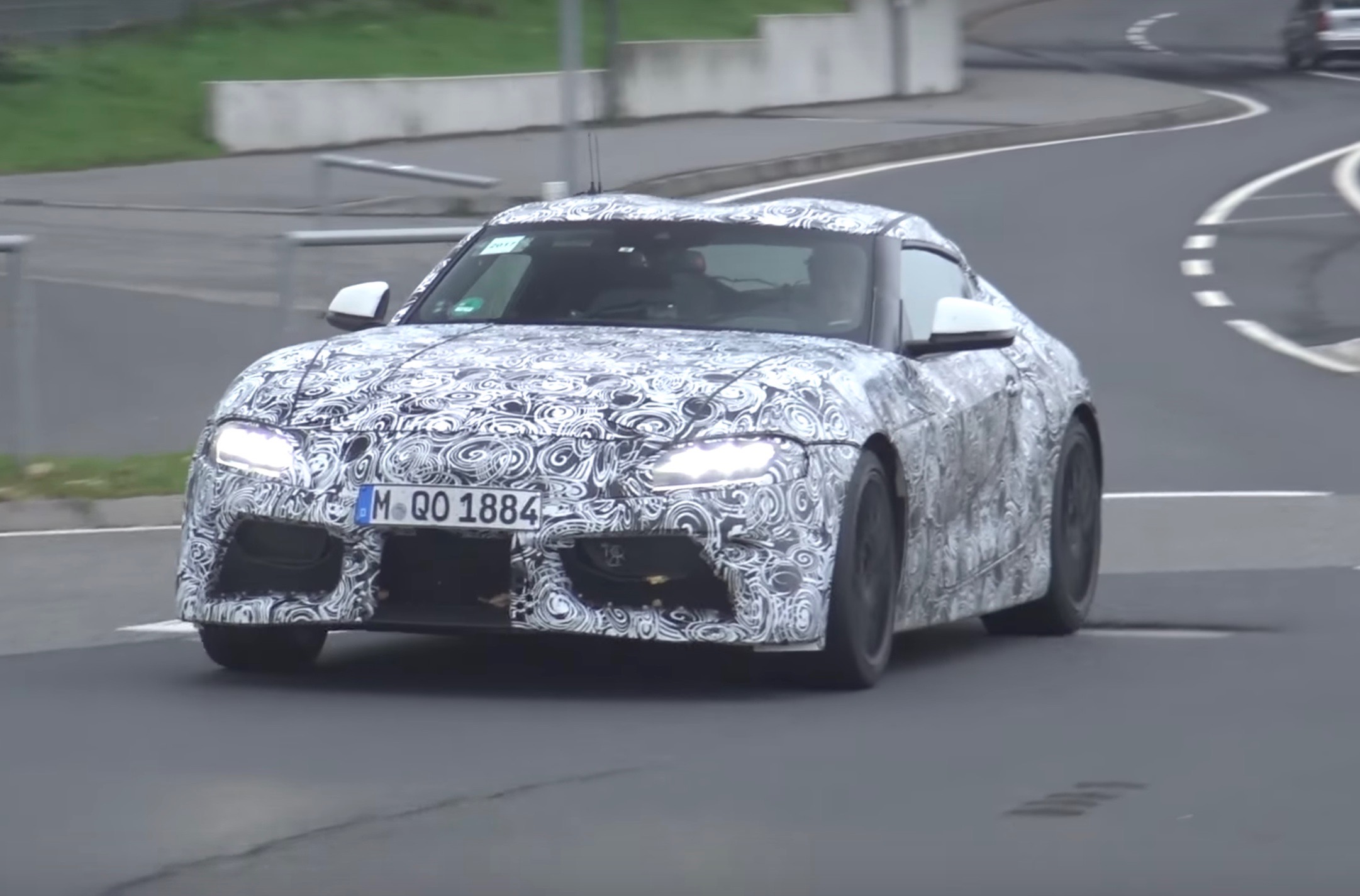 2018 Toyota Supra spotted with production front end (video)