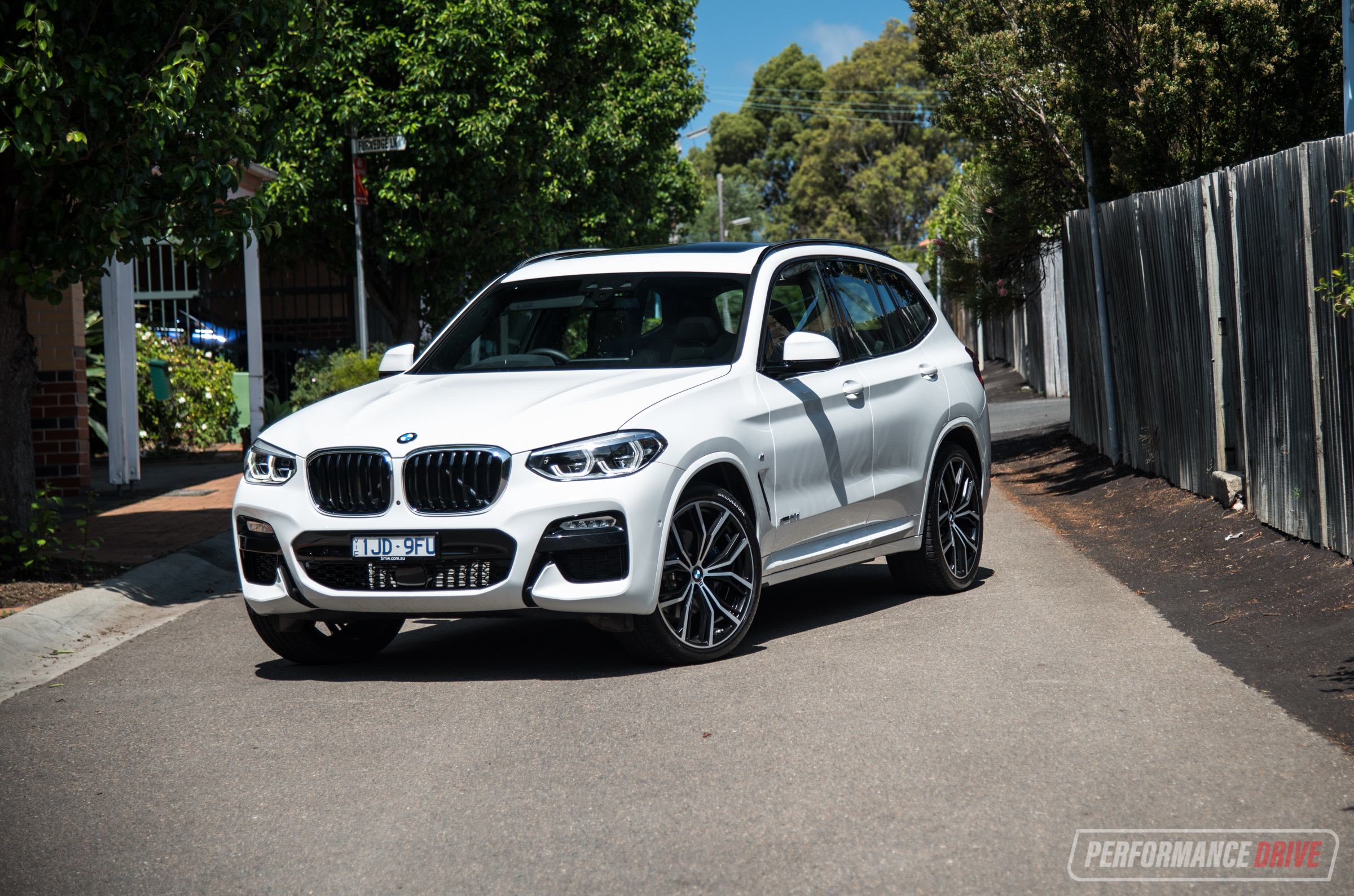 2018 BMW X3 xDrive30d review (video) - PerformanceDrive