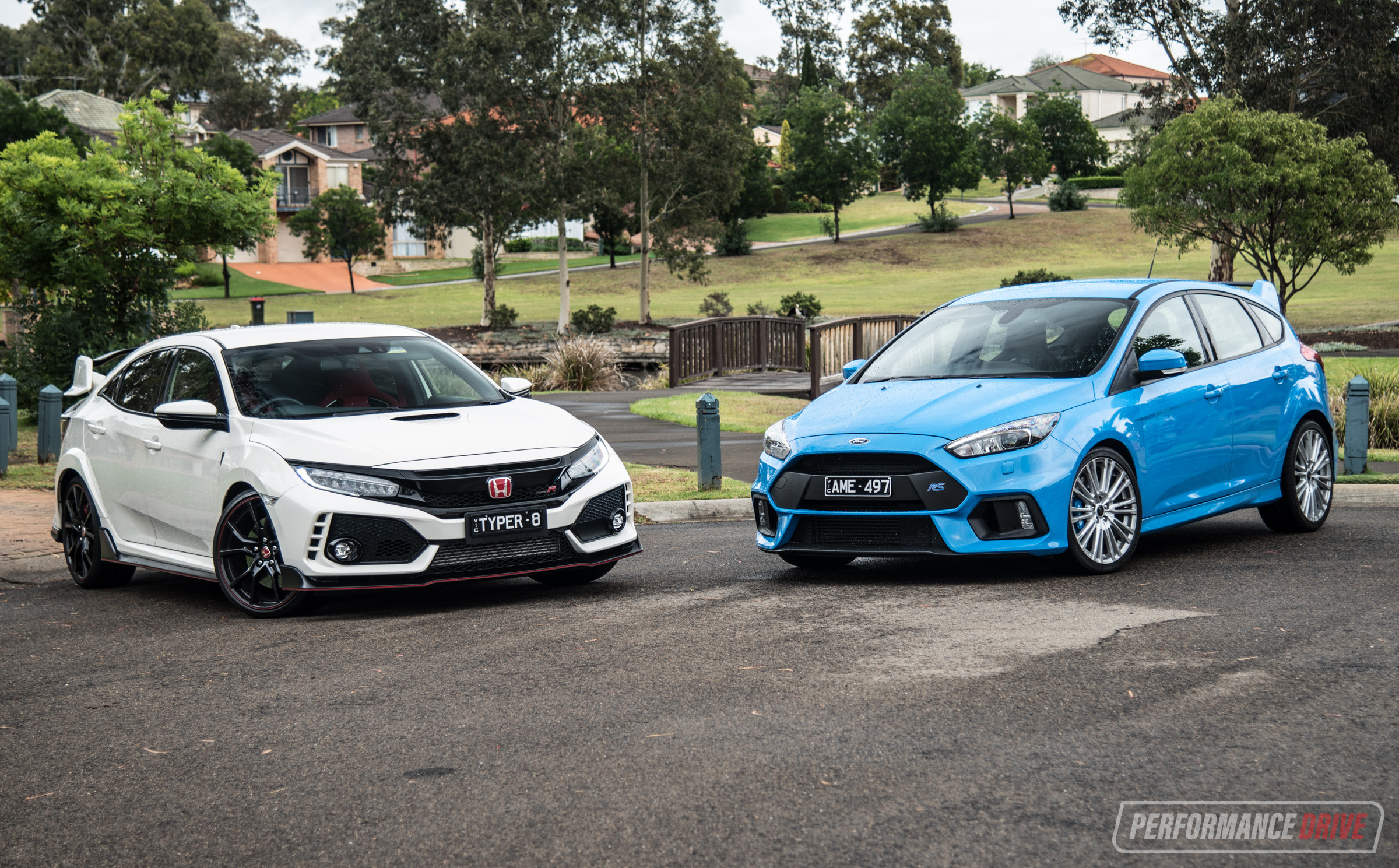 2018 Honda Civic Type R vs Ford Focus RS: hot hatch comparison (video)