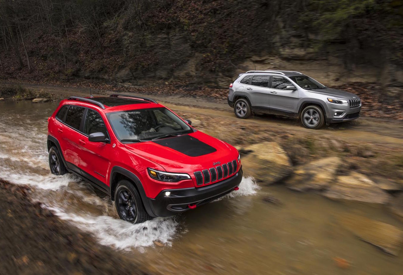 2019 Jeep Cherokee debuts at Detroit, 2.0 turbo confirmed