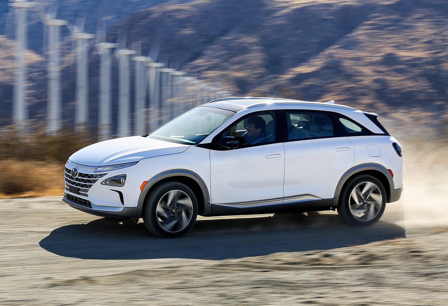 Hyundai NEXO revealed as new fuel cell crossover