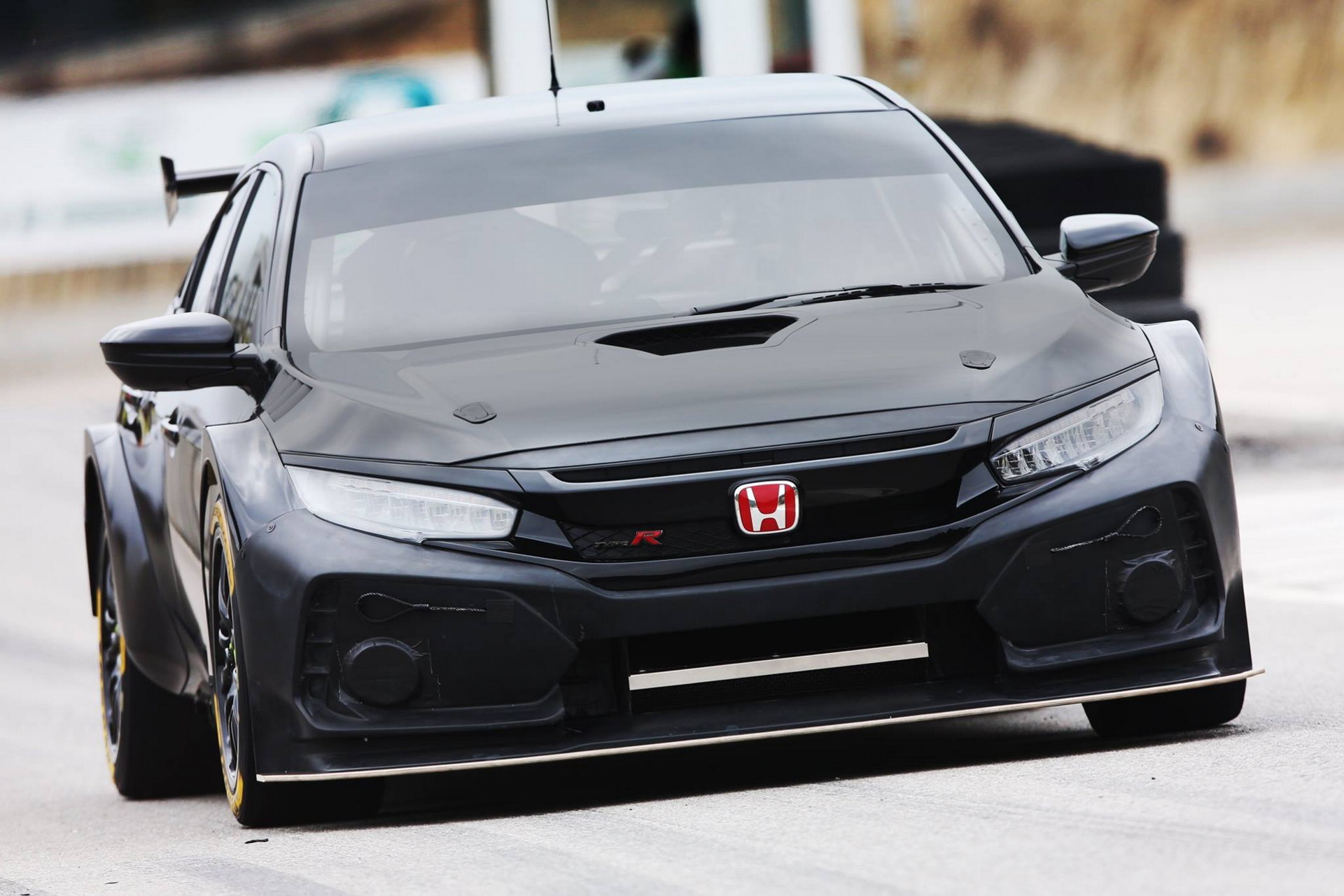2018 Honda Civic Type R BTCC racing car unveiled