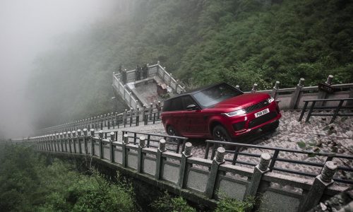 Range Rover Sport PHEV climbs 999 steps for new record