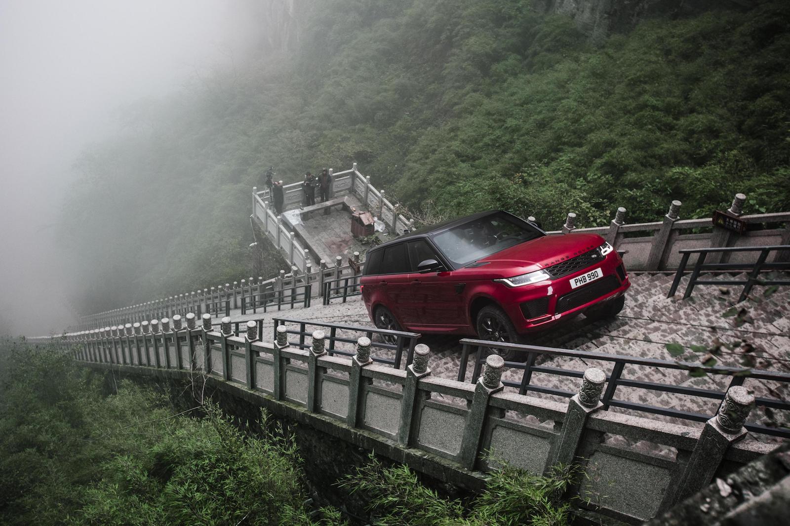 Range Rover Sport PHEV climbs 999 steps for new record