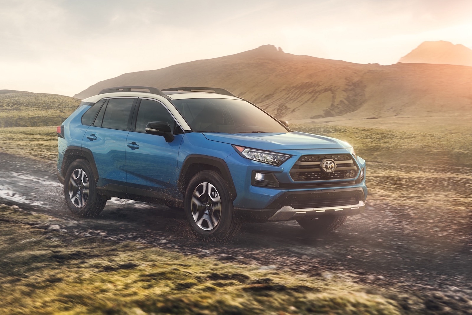 2019 Toyota RAV4 gets tough new look, debuts at New York