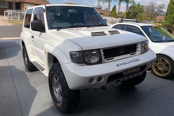 Mitsubishi pajero evolution dakar