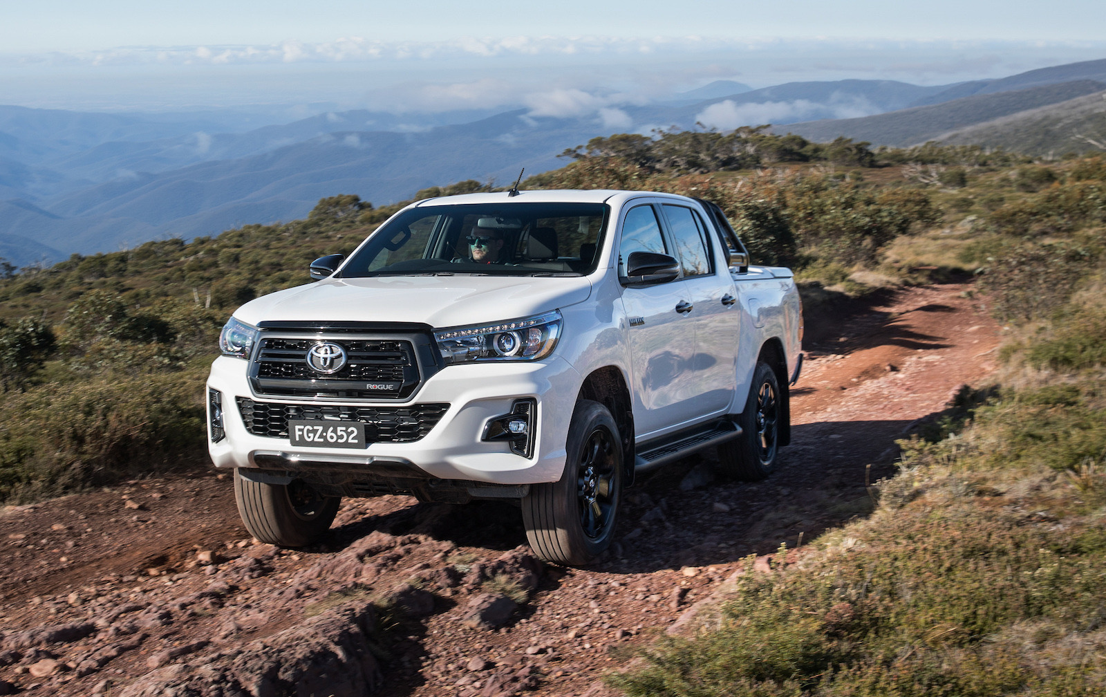 2018 Toyota HiLux Rogue, Rugged, Rugged X Prices Announced ...