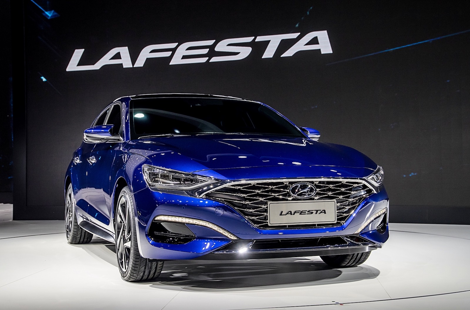 Hyundai LAFESTA debuts at Beijing, new small sedan for China