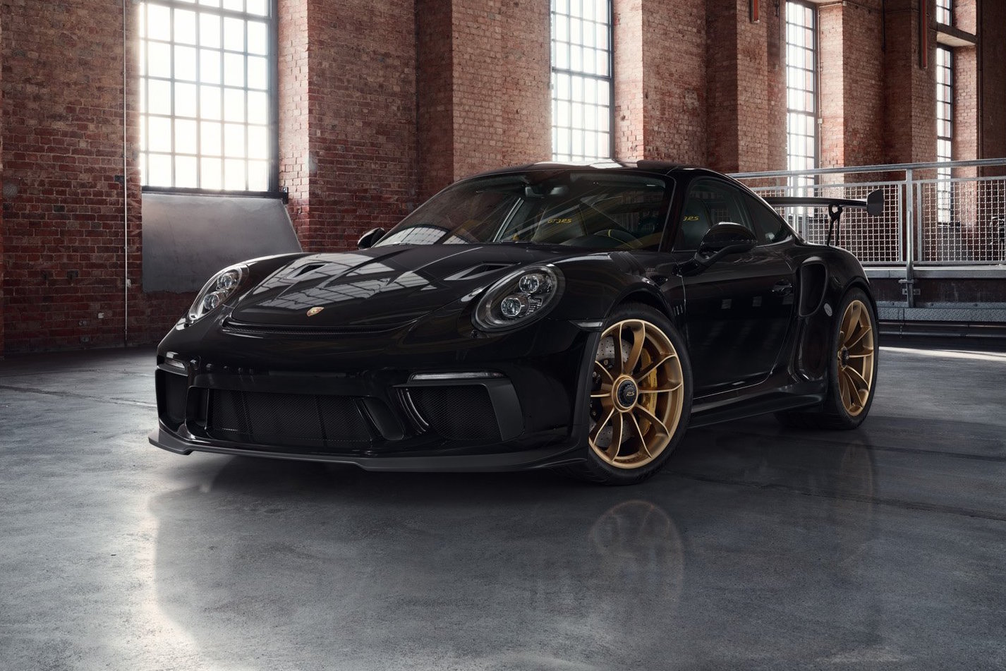 Porsche Exclusive does its thing with the 2018 911 GT3 RS